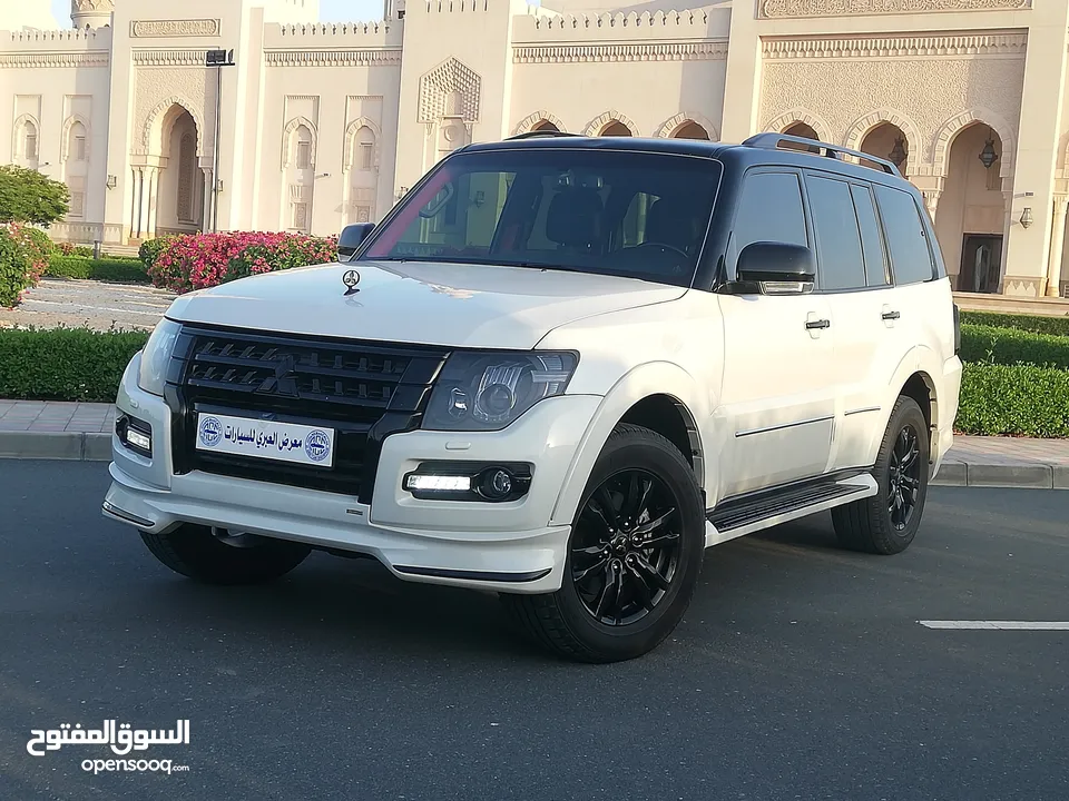 PAJERO BLACK EDITION SIGNATURE