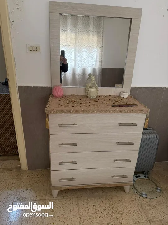 غرفة نوم استعمال اقل من سنة