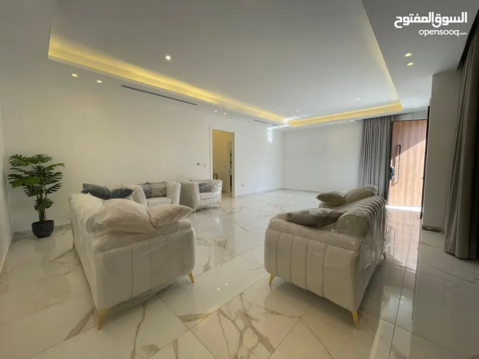 Fully furnished villa for rent in Abdoun  ( Property 38332 )-174796325