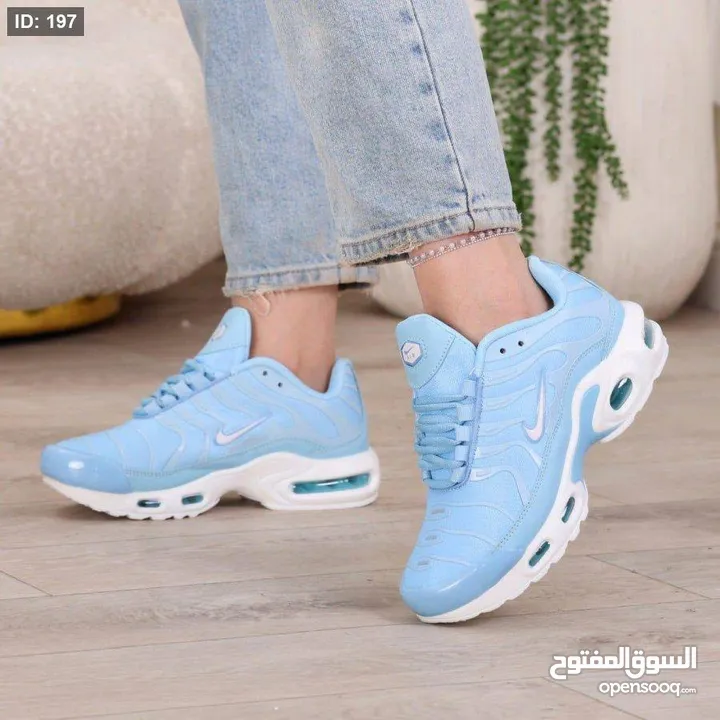 حذاء نسائي رياضيه مريحة جدا