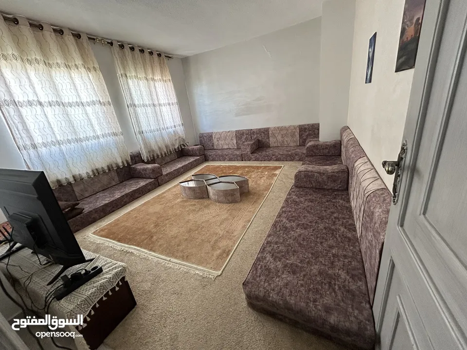 جلسة عربية ارضية
