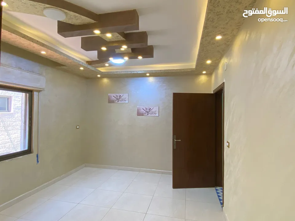 شقة مميزة للايجار في السلط - البحيرة