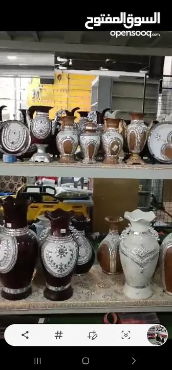 رفوف خشب وزجاج وسوبرماركت وقرمه ولوحة اعلانات و معرش زينكو وأبواب سيكريت مظله وألواح خشب تعليق وشبك