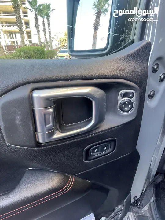Jeep wrangler rubicon unlimited  الحبة الوحيدة والمميزة بالاضافات في البلاد