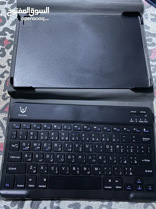 تابلت VIKUSHA  V-Z60 للبيع استعمال خفيف معًا الكرتونه واغراضو وكيبورد وقلم وماوس والكفالة لسا شغاله