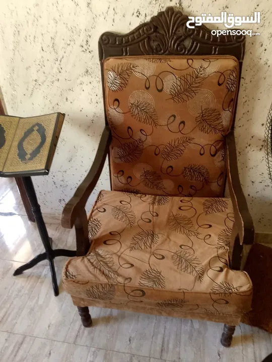 طقم كنب موجود بضاحيه الامير حسن