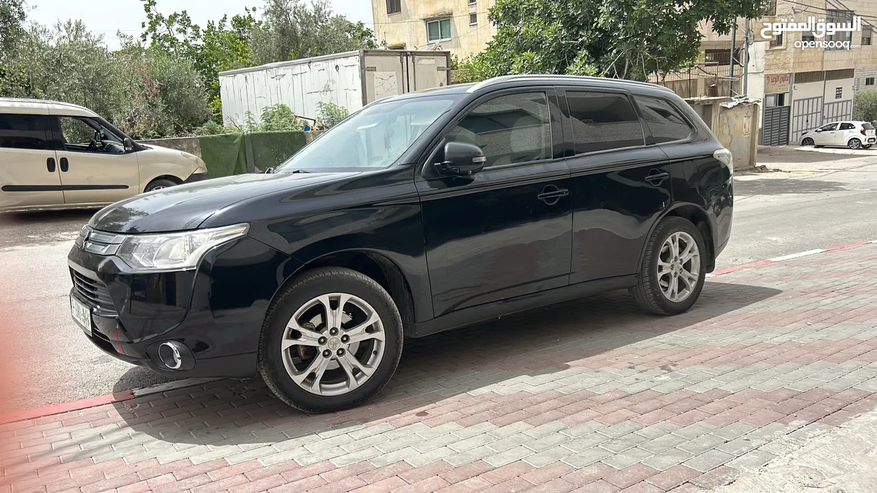 ميتسوبيشي اوتلاندر للبيع في نابلس