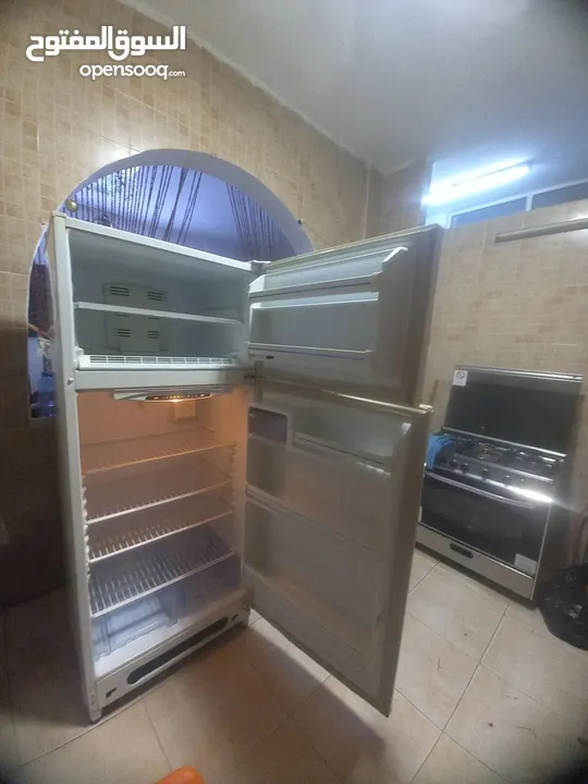 اجهزه كربائيه مستعمله ثلاجه فدرال 24 قدم