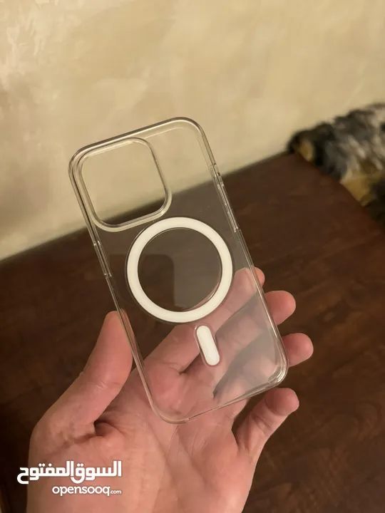 iPhone 15 pro clear case (magsafe)كفر ايفون 15 برو الاصلي