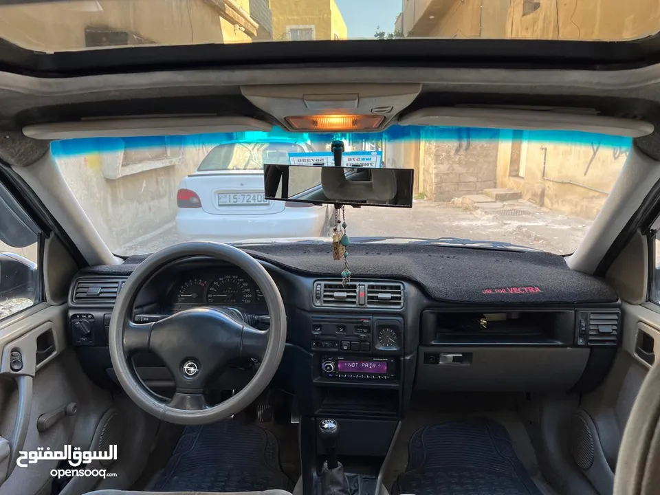 سيارة اوبل فكترا موديل 92 للبيع