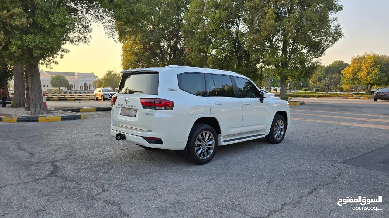 TOYOTA LAND CRUISER GXR TWIN TURBO