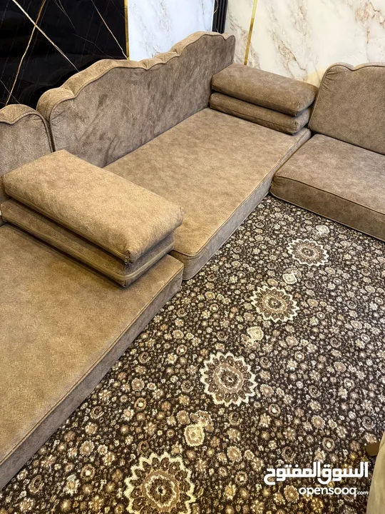 البيع مجلس مع سجاده