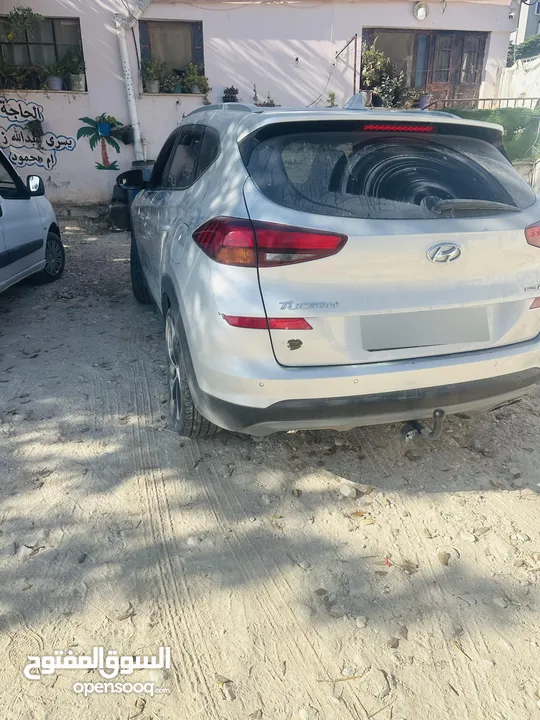 جيب هنداي توسان 4/4