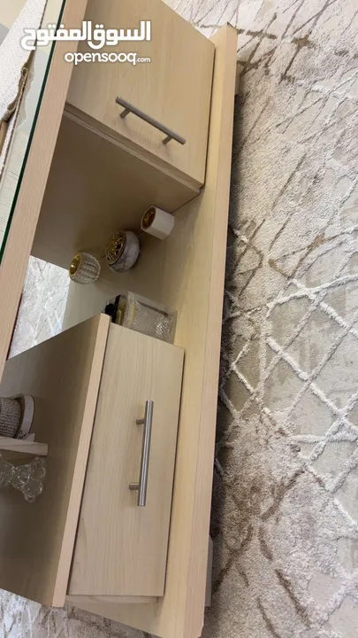 طاولات وسط وطاولة شاشه