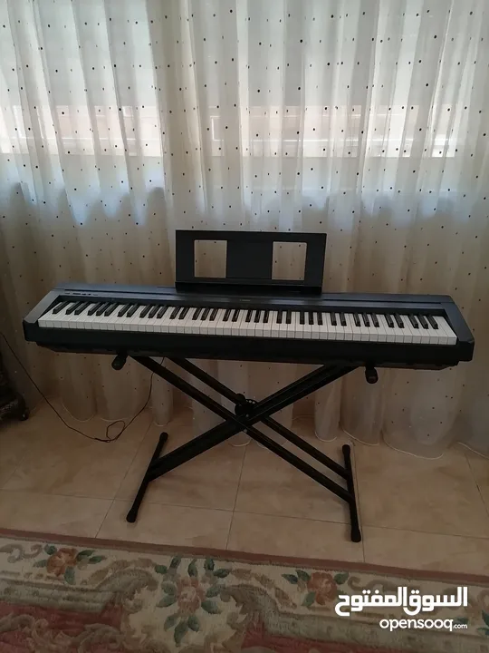 Yamaha electric piano P-45