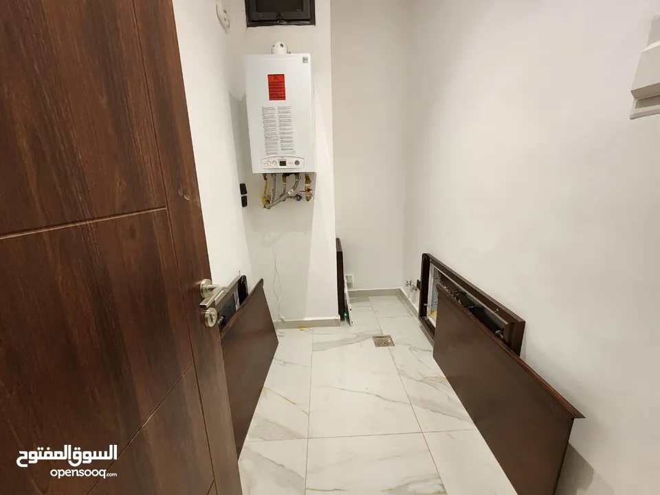 شقة للبيع على طريق المطار ( البنيات ) ref : 14366