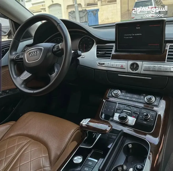 Audi A8L 2015