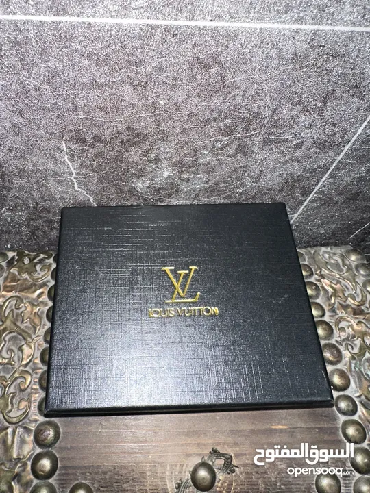 بوك Louis Vuitton رجالي جديد