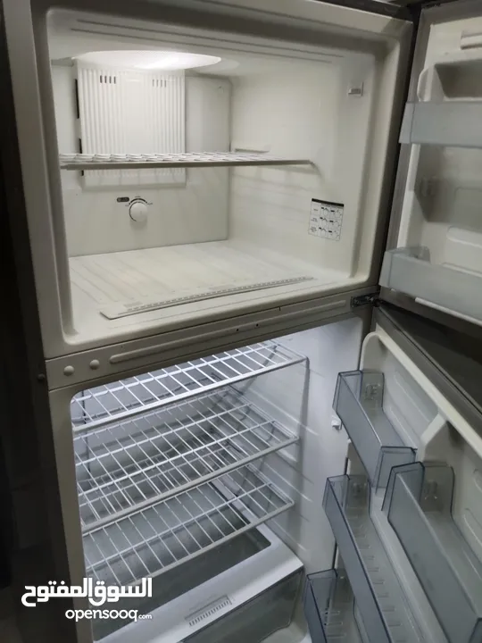 Hitachi refrigerator fridge is very good condition and good working
