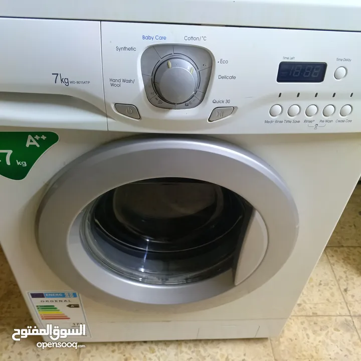 غسالة ال جي 7كيلو بحالة ممتازة شغالة مية بالمية