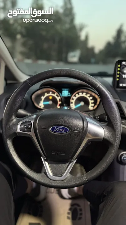‏Ford Fiesta 2017 ، اوتوماتيكك ،  مطور 1600 ،، فحص ممتاز تخلو من الحوادث او الضربات اغلبها بوية شركة