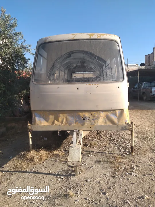 باص جر تويوتا يصلح لمزرعة او صاحب اغنام نضيف جدا  السعر بعد المعاينه