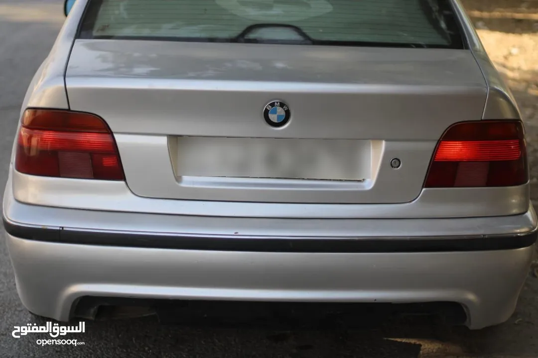 BMW e39  520ia