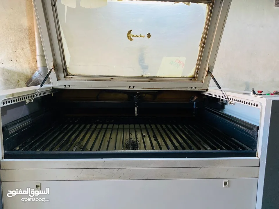 ماكينة ليزر قص co2 راسين مساحة العمل 100*160