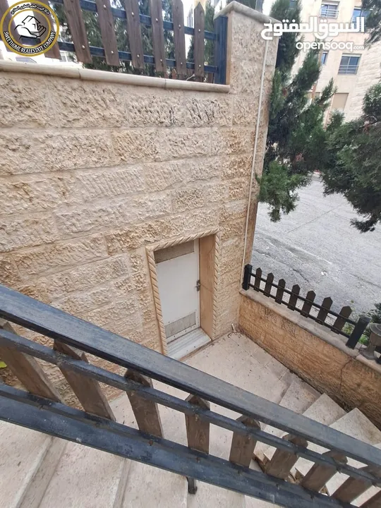 شقة أرضية مميزة للبيع في دير غبار  - قرب جونيا 300م مع حديقة وترسات 350م بسعر مغري