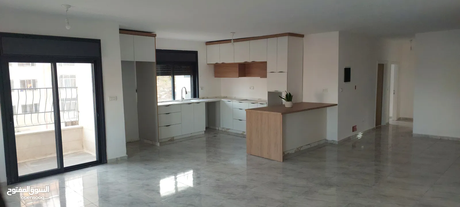 لليجار شقه جديده سطح مرحبا بجانب مخازن صندوقه