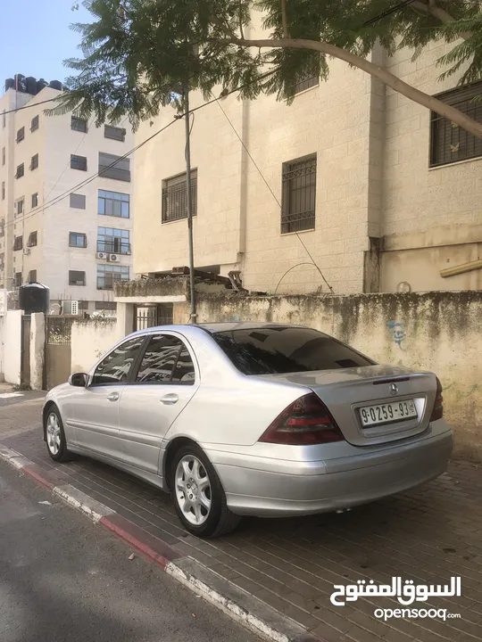 للبدل او البيع بسعر حرق مرسيدس c203 موديل 2006 اصل عمومي بحالة ممتازه