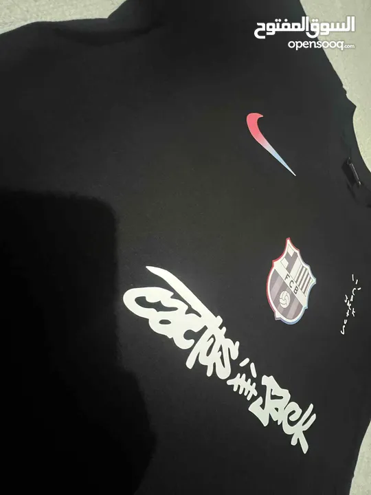 تيشيرتات جميله جدا و مطلوبه في السوق الأصحاب المتاجر و البيع اونلاين بسعر الجمله لا تفوت الفرصه