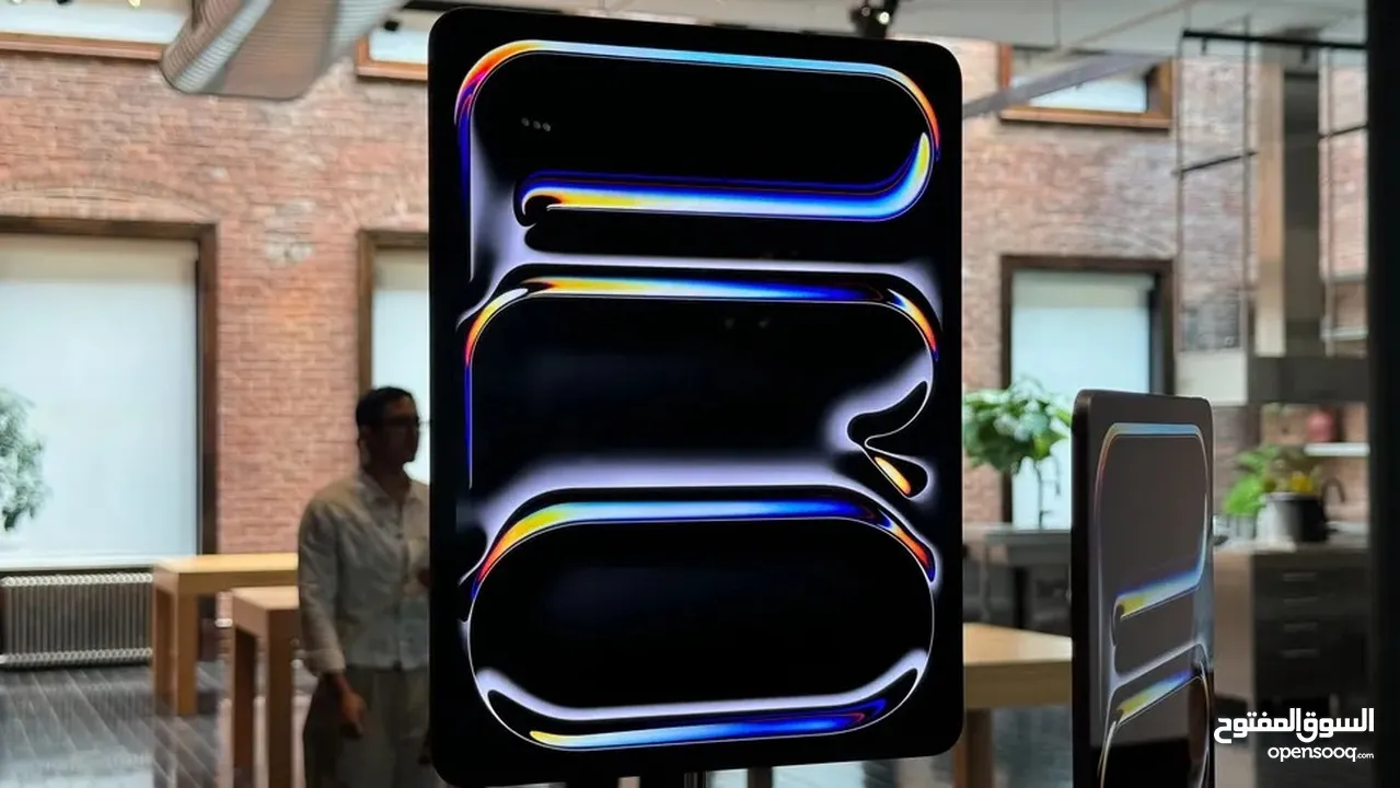 Ipad pro 13-inch(M4) جديد كفالة شرق اوسط بسعر مميز
