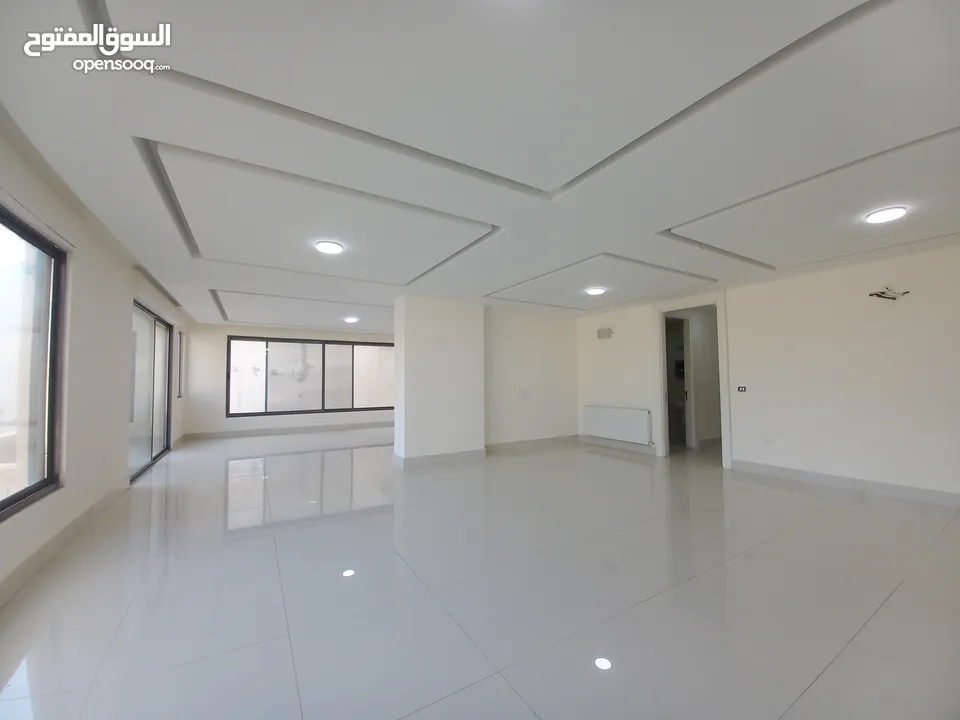 شقة غير مفروشة للإيجار 290م2 ( Property 19277 ) سنوي فقط