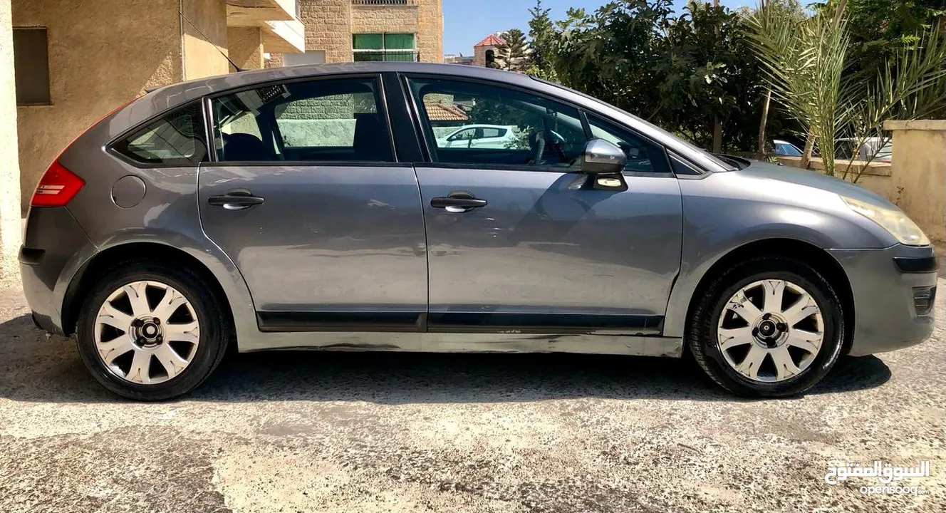 ستروين موديل C4 2011 للبيع بسبب السفر بسعر مغري كاش فقط ماتور 1600 cc لون فيراني الفحص مرفق في الصور