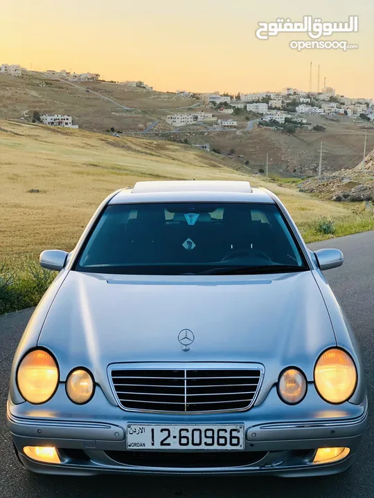 Mercedes E200 kom