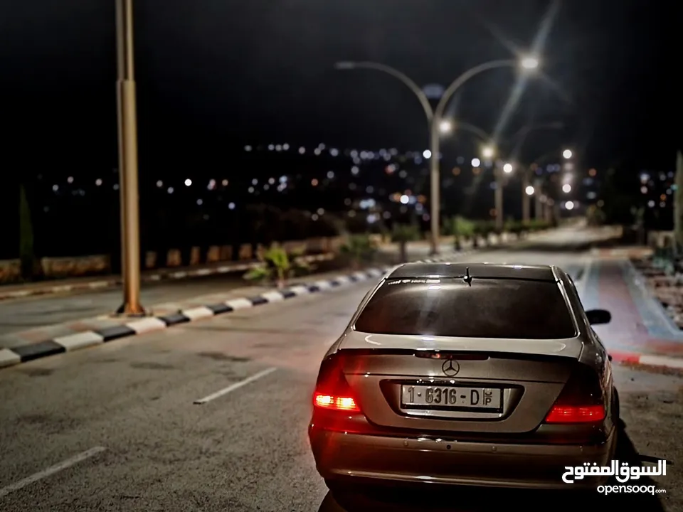 مرسيدس بنز W 211