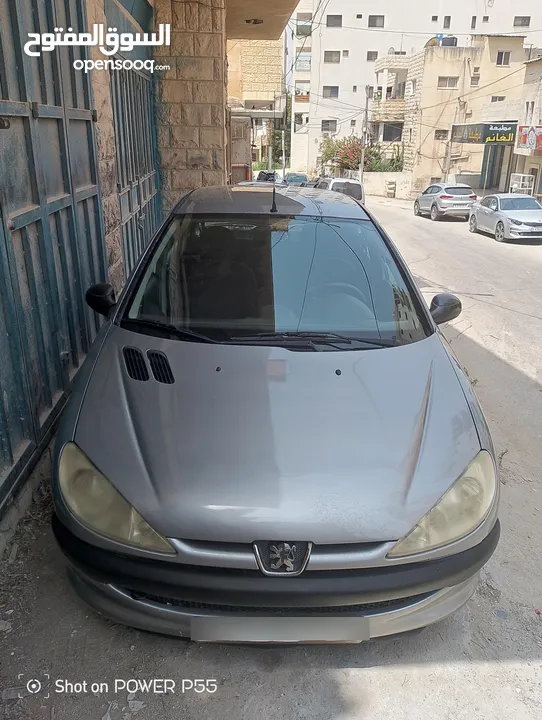 سيارة بيجو للبيع بحالة ممتازة السيارة جديده وكلشي فيها بالنايلون
