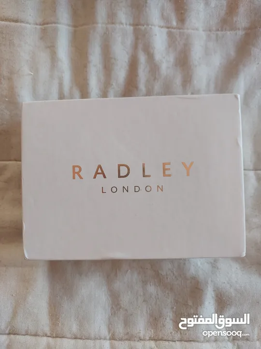 محفظة Radley London بحالة ممتازة للبيع