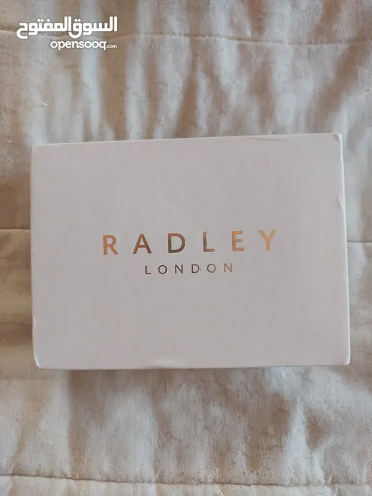 محفظة Radley London بحالة ممتازة للبيع