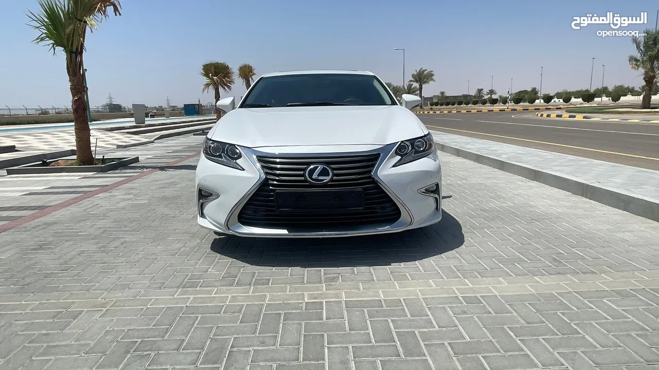 لكزس es350 نظيف وبدون حوادث