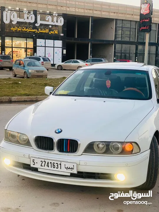 للبيع BMW525i