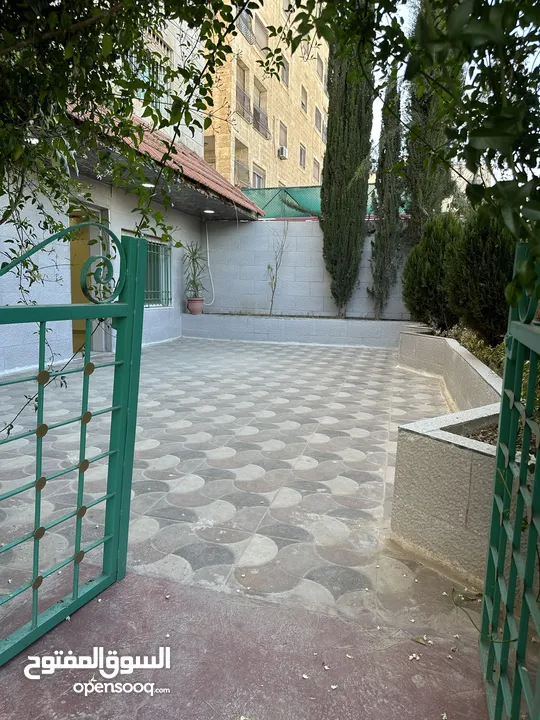 استوديو   ارضي   مع   حديقة   مميز   جداً   جداً   للبيع   في   الجاردنز   من   المالك   مباشرة