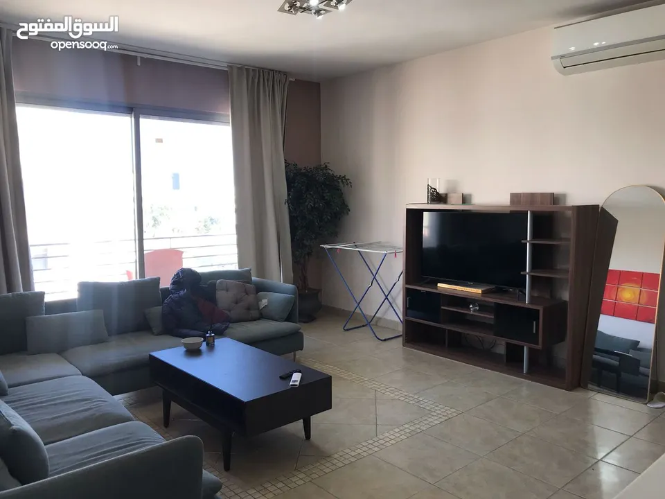 Two-bedroom furnished apartment next to American Embassy - شقة غرفتين نوم مفروشة - السفارة الامريكية