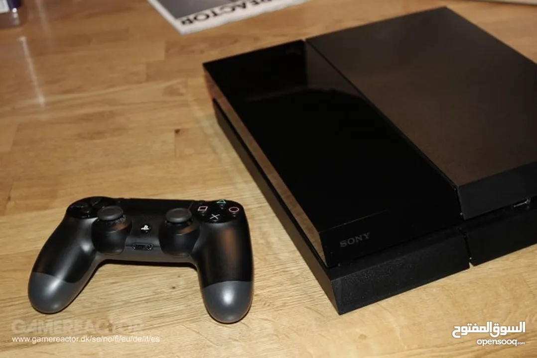 Playstation 4 with one controller 500GB