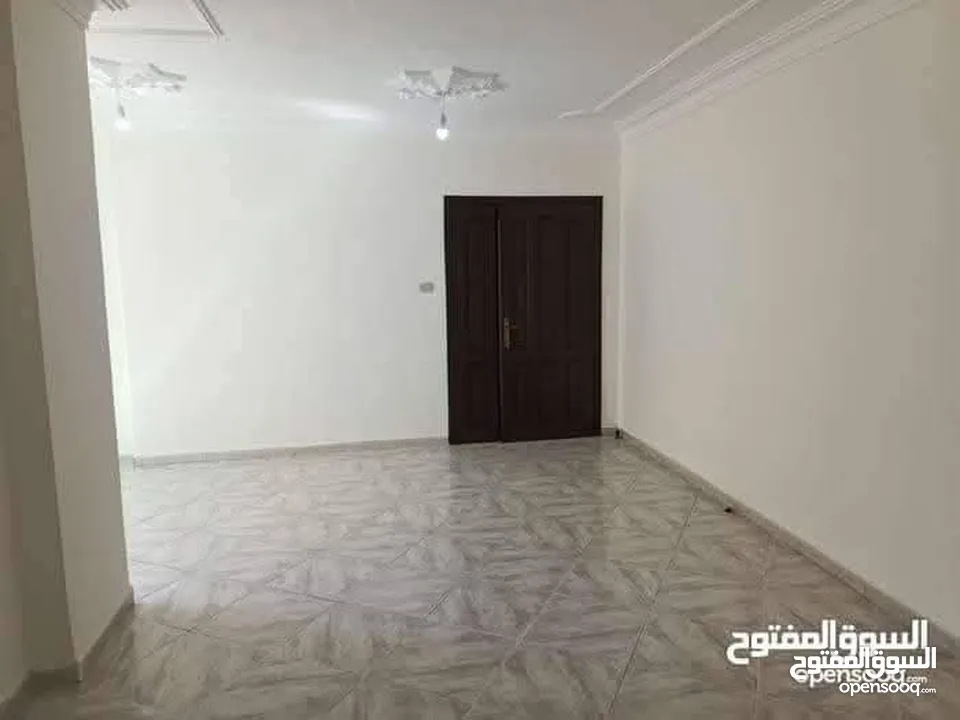 شقة مميزة جدا للبيع في البيادر حي الرونق قرب مدرسة ارقى التربوي
