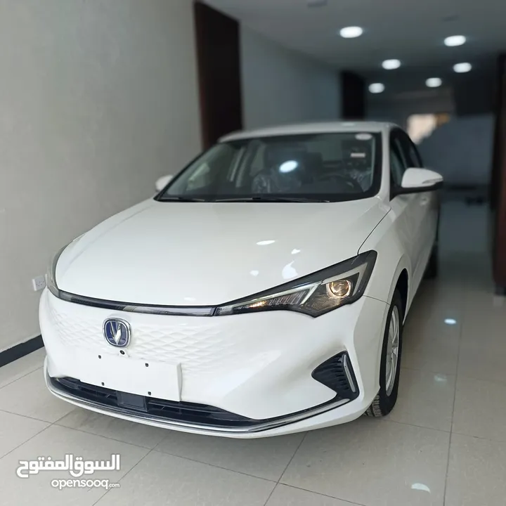CHANGAN EADO 2023 ZERO كفاله 3 سنوات شاشه كمرات امامي + خلفي تقطع مسافة 400 km للبيع