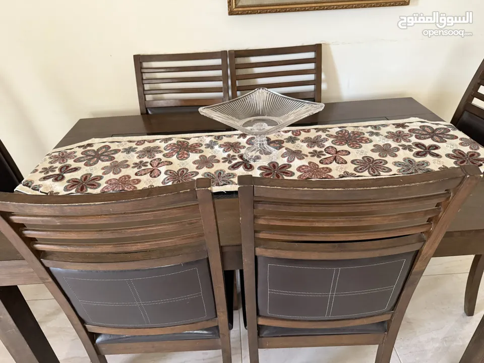 طاولة سفره 6 كراسي