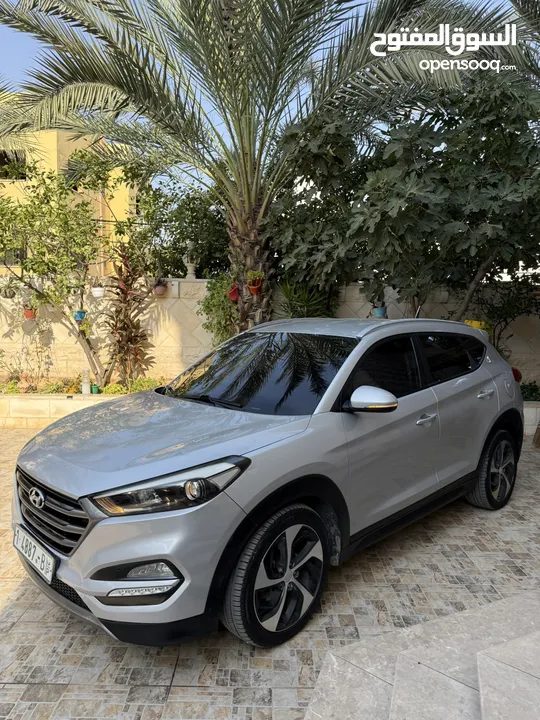 جيب هونداي توسان 2016  فقط 75 الف كاش فل بدون فتحة مميز جداً ترخيص تامين شامل سنة بالورقة  بالنايلن