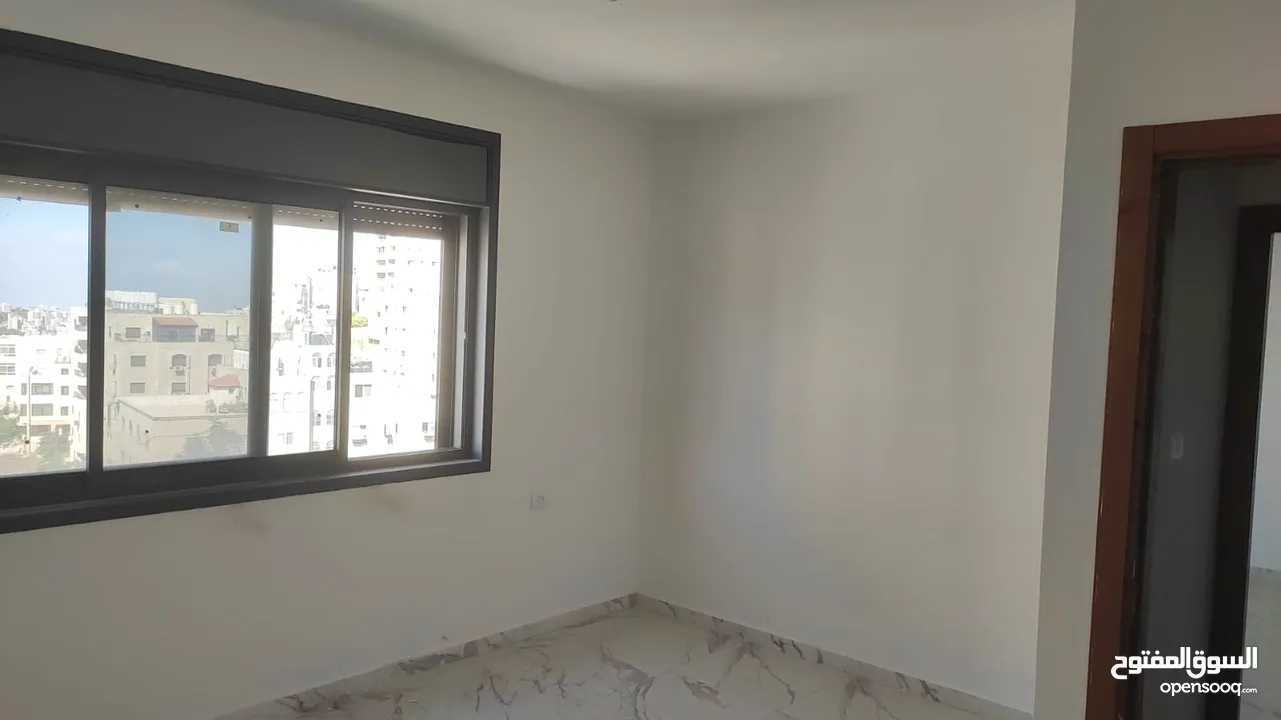 شقه مميزة جديدة غير مفروش للايجار عين مصباح قرب العفاف مول قريبه من وسط البلد